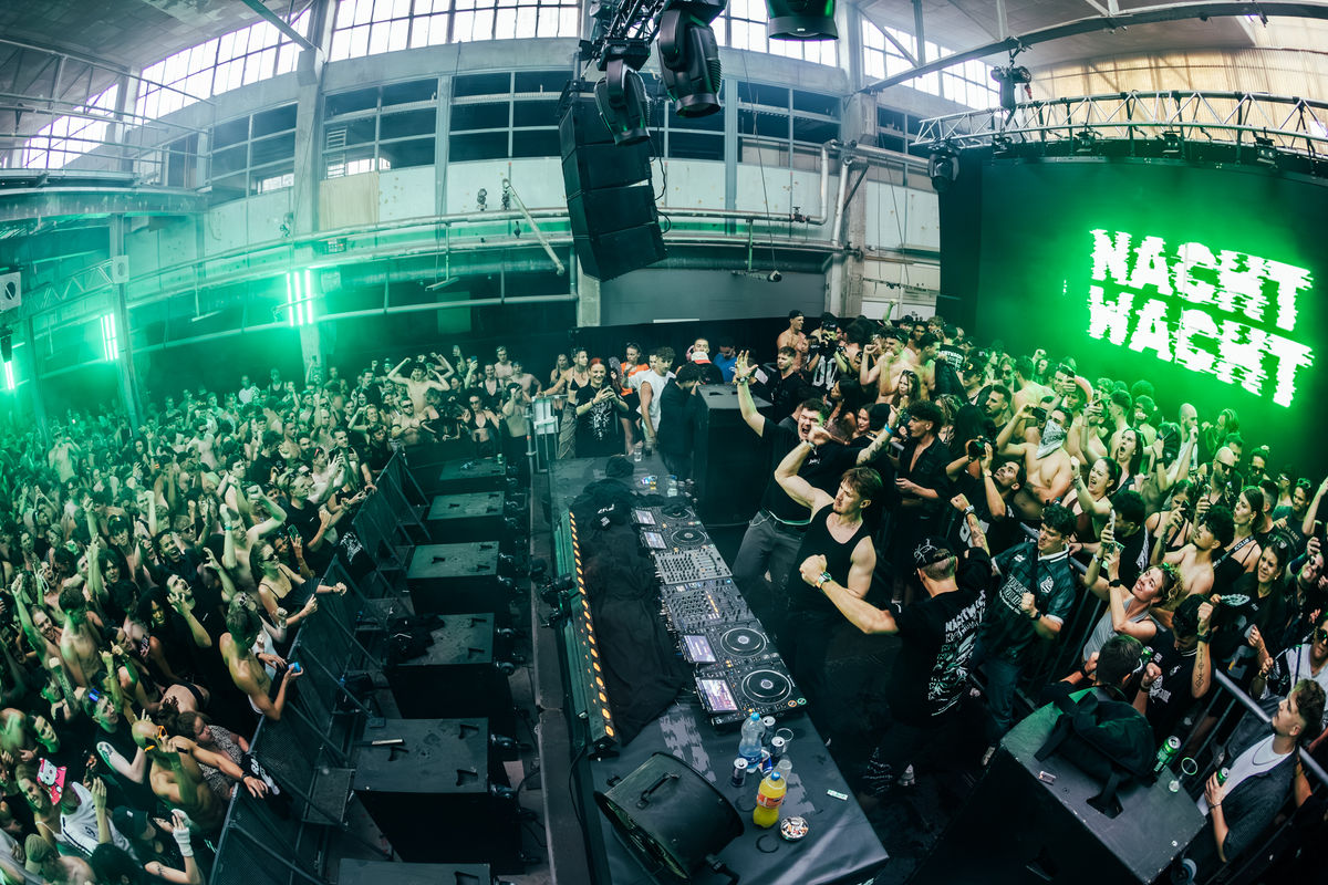 Loading... just a sec